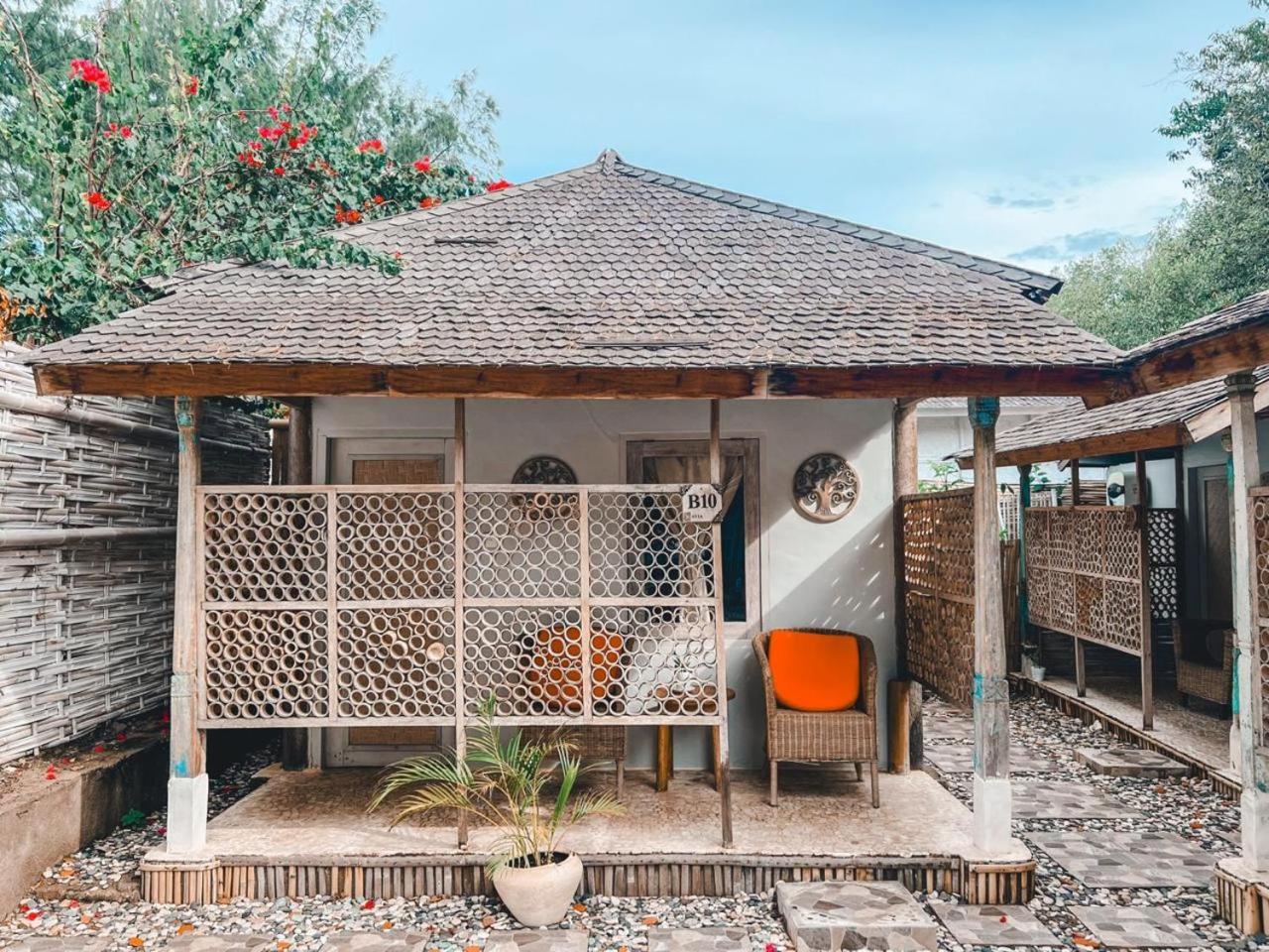 Bungalow Cafe Gili Beachfront Gili Meno Exterior foto