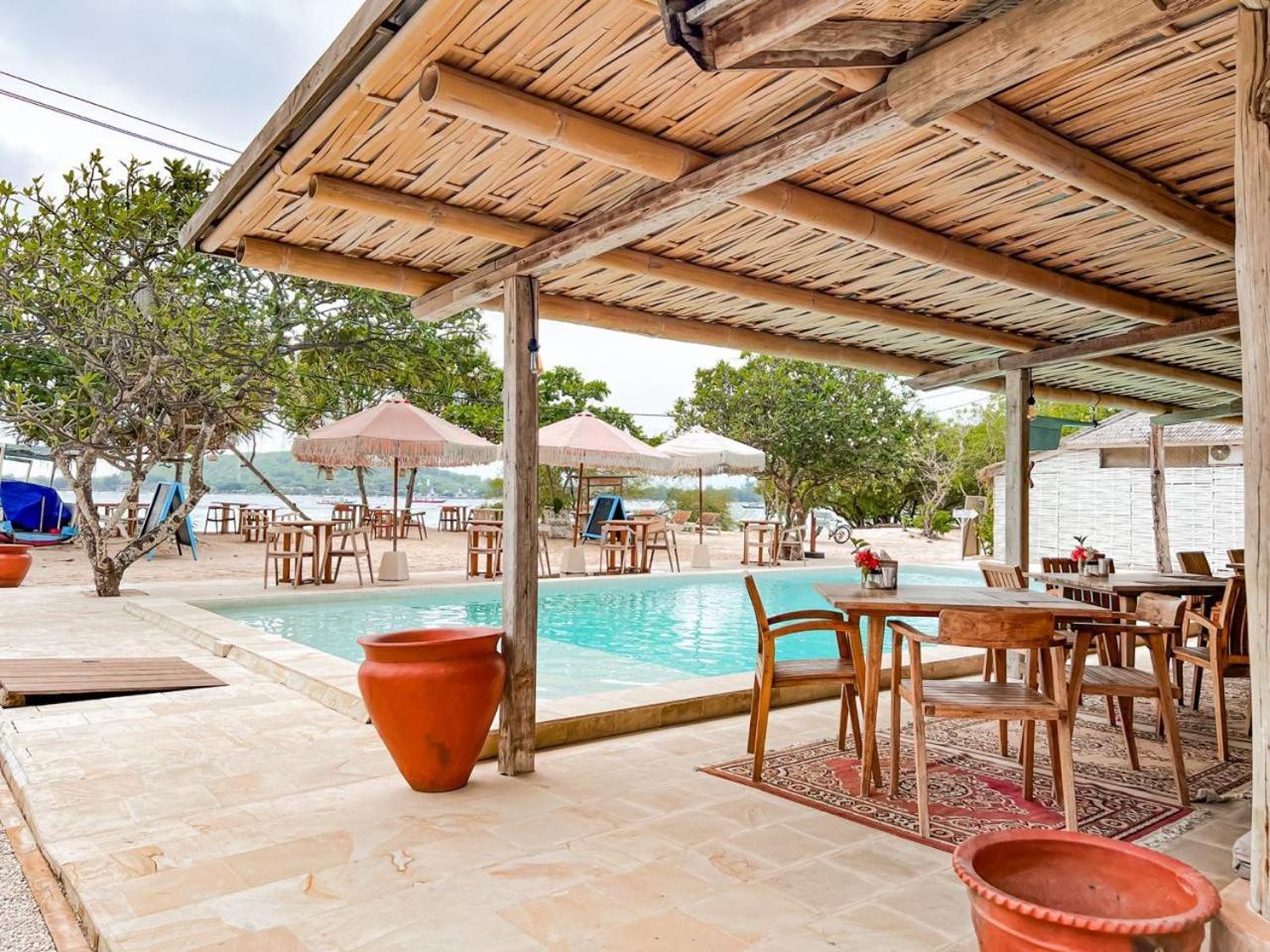 Bungalow Cafe Gili Beachfront Gili Meno Exterior foto