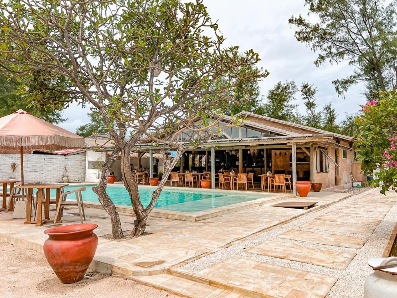 Bungalow Cafe Gili Beachfront Gili Meno Exterior foto