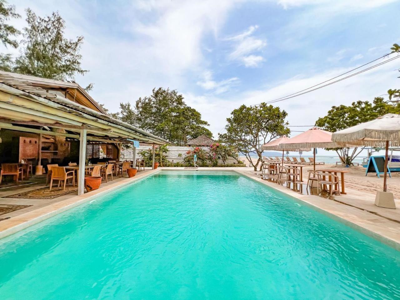 Bungalow Cafe Gili Beachfront Gili Meno Exterior foto